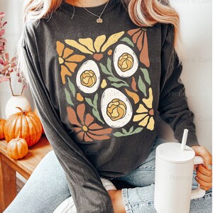 Deviled Egg Shirt Boho Thanksgiving Shirt Fall Graphic Tee Funny Deviled Egg Shirts Thanksgiving Food Shirt Deviled Egg Lover Gift Thankful bild 6