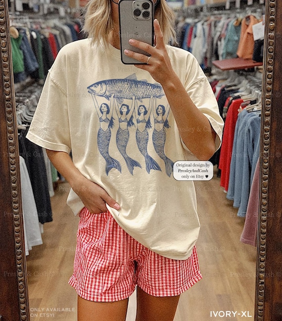 La Dolce Vita TShirt Mermaid Sardine Shirt Vintage Tinned Fish Shirt Sardine Graphic Tee Amalfi Aesthetic Shirt Oversized Comfort Colors Top