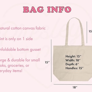 Peut inclure: Un sac fourre-tout en toile de coton naturel avec une hauteur de 38 cm, une largeur de 46 cm, une profondeur de 15 cm et des poign&eacute;es de 38 cm. Le sac a un soufflet au fond et est imprim&eacute; d'un seul c&ocirc;t&eacute;.