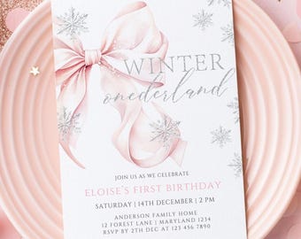 Einladungsvorlage „Winterwunderland“ mit rosa Schleife zum ersten Geburtstag | CANVA-Download für Mädchen (1. Geburtstag)