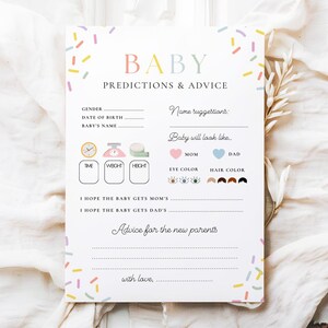 Puede incluir: Una tarjeta blanca para el juego de baby shower con confeti pastel y las palabras "BABY PREDICTIONS & ADVICE". La tarjeta incluye secciones para el sexo, la fecha de nacimiento, el nombre del bebé y consejos para los nuevos padres. También hay secciones para el peso y la altura del bebé.