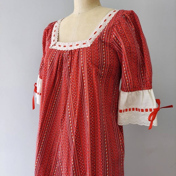 Hilda Hawaii Red Cottage Print MuuMuu Maxi Dress Xs… Gem