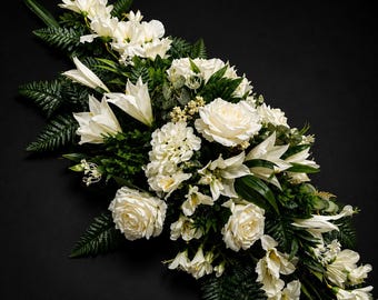 Flowers for a funeral or grave, Classic WHITE SPRAY