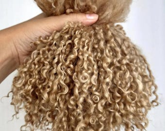 Mèches en molleton de mohair de Teeswater bio or foncé : réenracinement des cheveux de poupée
