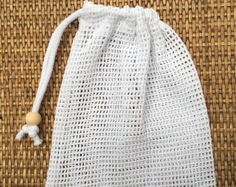 100% cotton mesh washbag for delicate or small wash items. Eco friendly and sustainable. UK handmade.