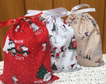 Handmade Snoopy Christmas Cotton Gift Bag: Reusable Party Bags
