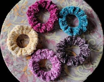 Crochet Velours Scrunchie
