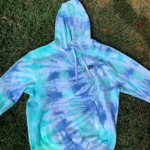 nike tie dye hoodie women's