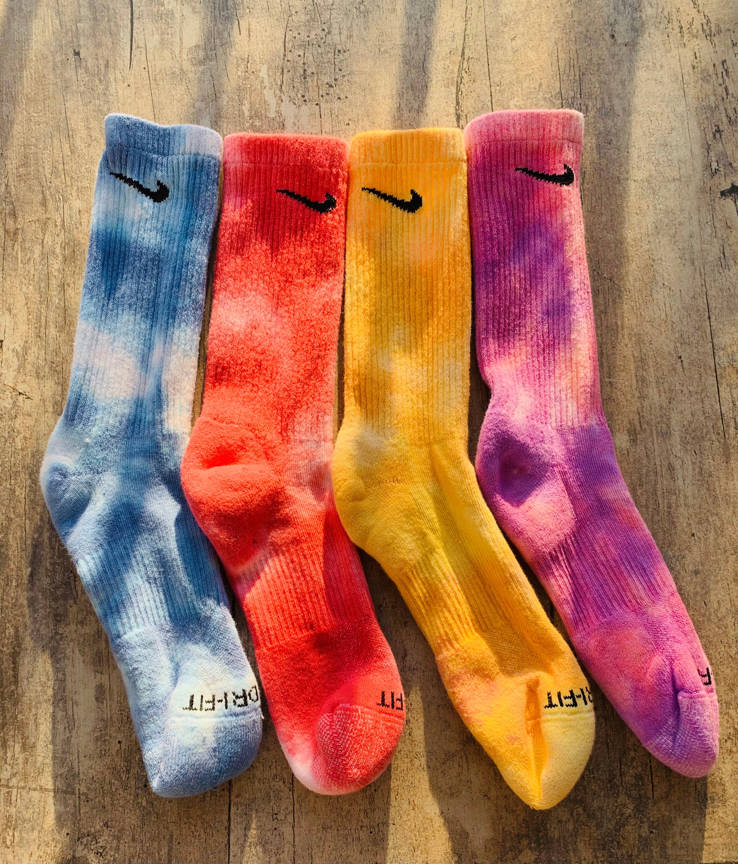 dye socks nike