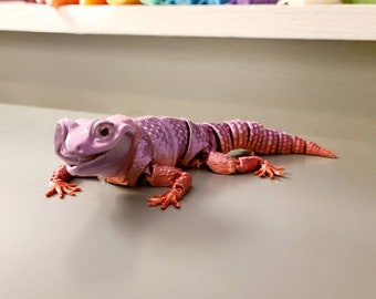 3D Printed Rainbow Ombre Gecko ASMR Articulated 6" Fidget Desk Toy for Tweens Teens White Elephant Gift Exchange Friend With Everything