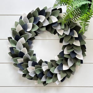Neutral Felt Leaf Wreath: Modern Farmhouse Decor