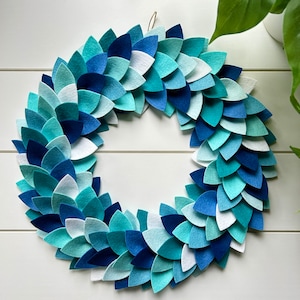 Blue Felt Wreath: Minimalist Coastal Decor, All Year Round