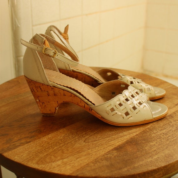 1960s 70s size 6.5 vintage picnic shoes real cork… - image 3