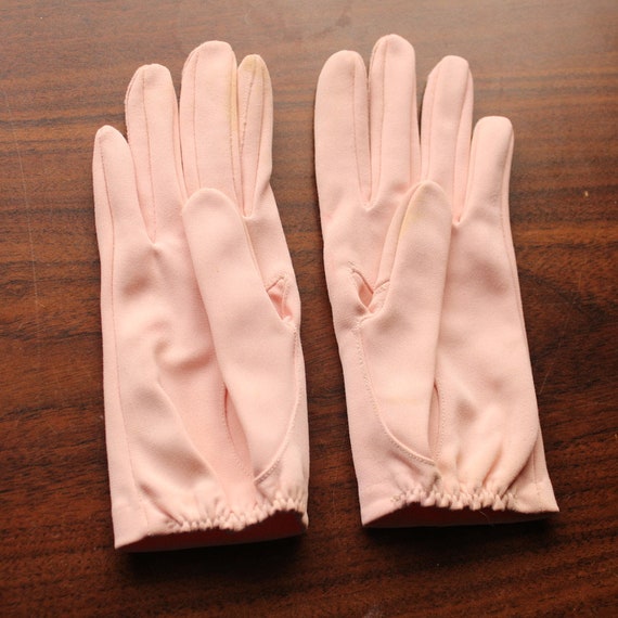 vintage baby pink 1950s/1960s gloves / formal pro… - image 4