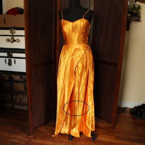 30s 40s Gold Sweetheart Neckline Silk Satin Layered Skirt a Line Princess Prom Floor Length Gown Size Extra Small Waist 25 Vintage Dress - Etsy 30s 40s Gold Sweetheart Neckline Silk Satin Layered Skirt a Line Princess Prom Floor Length Gown Size Extra Small Waist 25 Vintage Dress - Etsy