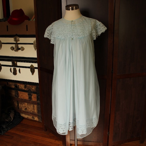 1960s blue peignoir robe nightgown set knee lengt… - image 1