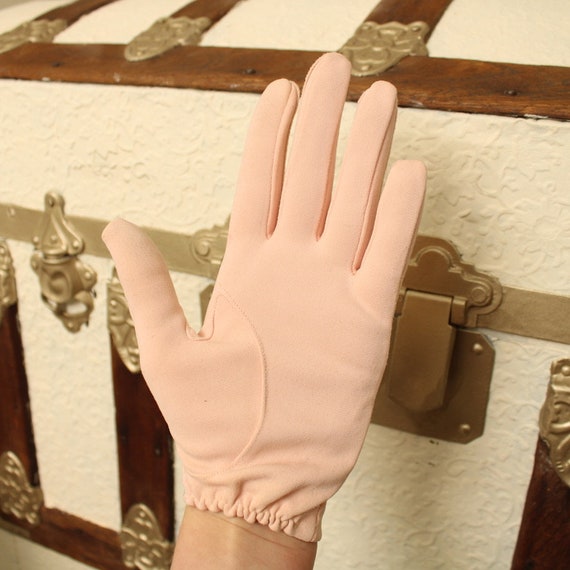 vintage baby pink 1950s/1960s gloves / formal pro… - image 1