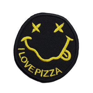 Parche termoadhesivo bordado con cara sonriente "Me encanta la pizza" (7,6 x 7 cm)