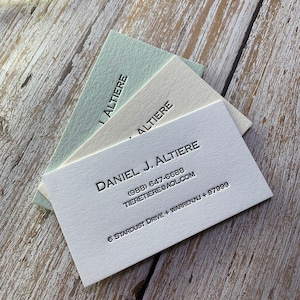 100 tarjetas de presentación personalizadas con impresión tipográfica: impresión con un diseño moderno, sencillo y lujoso