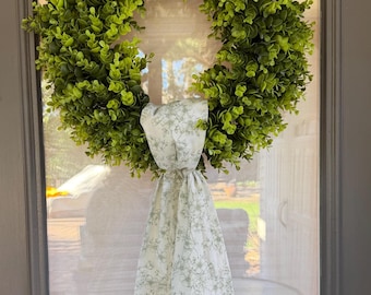 Faja de corona floral verde - Bordada y personalizada