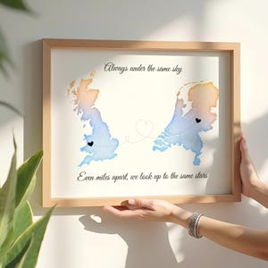 Cadeau de fiançailles personnalisé, Illustration de carte d'amour, Célébrez l'amour à travers les kilomètres, Cadeau personnalisé pour relation longue distance, 2 pays