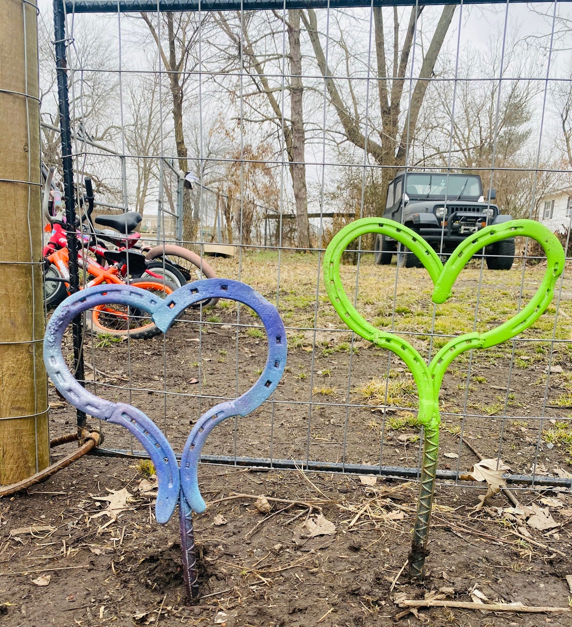2 horseshoe heart yard art stakes Etsy