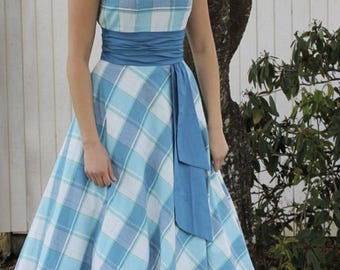 Sew Chic Pattern Ginseng Dress, Multi Size 2-18 in New and Uncut condition