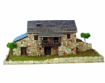 CUIT Ceramic Building Construction Kit, Rural House of León (1:60)