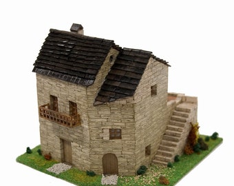 CUIT Ceramic Building Construction Kit, Rural House 2 (1:87)