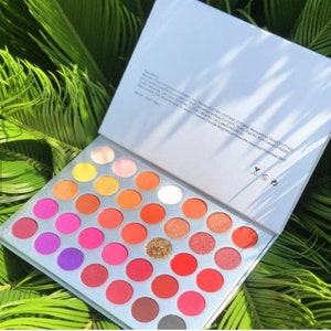 Private Label Cosmetic Manufacturer - Magnetic Eyeshadow Palette (Empty)