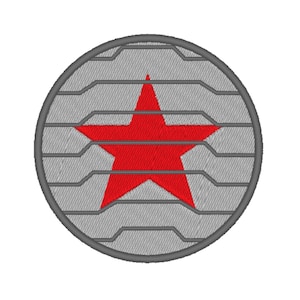 Peut inclure: Un cercle gris avec une étoile rouge à cinq branches au centre. Le cercle a un motif texturé de lignes grises.