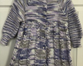 cardigan en tricot à la main pour enfants; pull fait à la main; pull fille