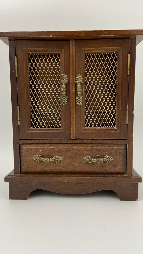 Wire Cabinet Jewellery Box With Musical Drawers. - image 5