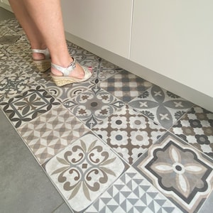 Siena - Vinyl Kitchen runner PVC carpet. anti-slip. For floor protection. Cement tile design. - width 60 - 80 cm