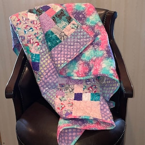 Baby Mädchen Quilt | Handgemachte Patchwork|Boho |Boho| Baby-Decke | Kinderzimmer Dekor | Krippe Bettwäsche | Babypartygeschenk | Kleinkind Quilt | Eulen Quilt