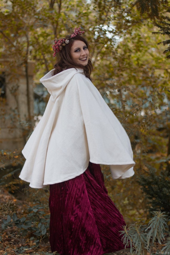 Mid-length White Wool Cape Medieval Inspiration Vintage