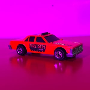 Vintage Hot Wheels Diecast Toy Car Fire Department &quot;Damaged door&quot; 1983 Mattel