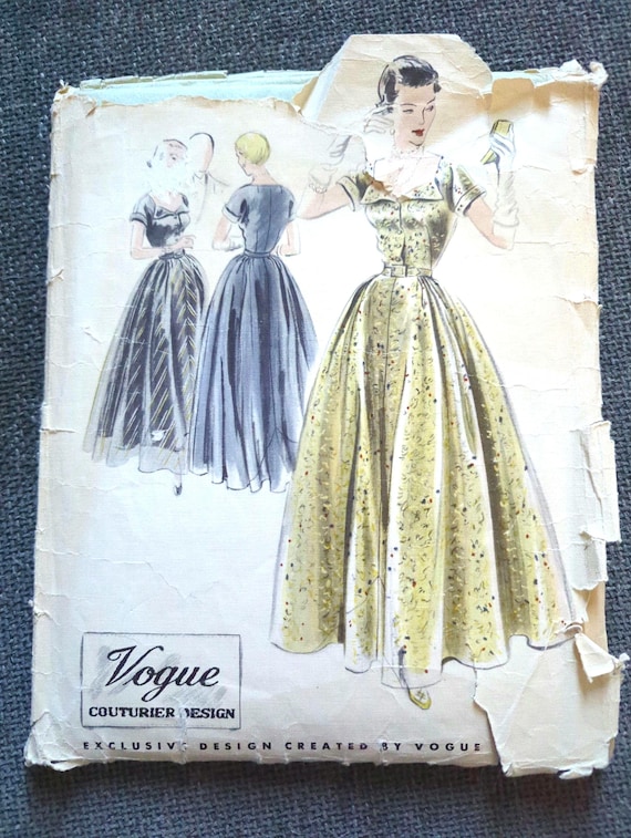 1940s Vogue Couturier Dress Pattern no. 517 - Bust 32"