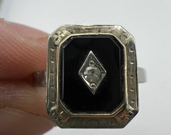 Vintage Black Onyx Diamond Inset 10K White Gold Ring Size 8 3\4