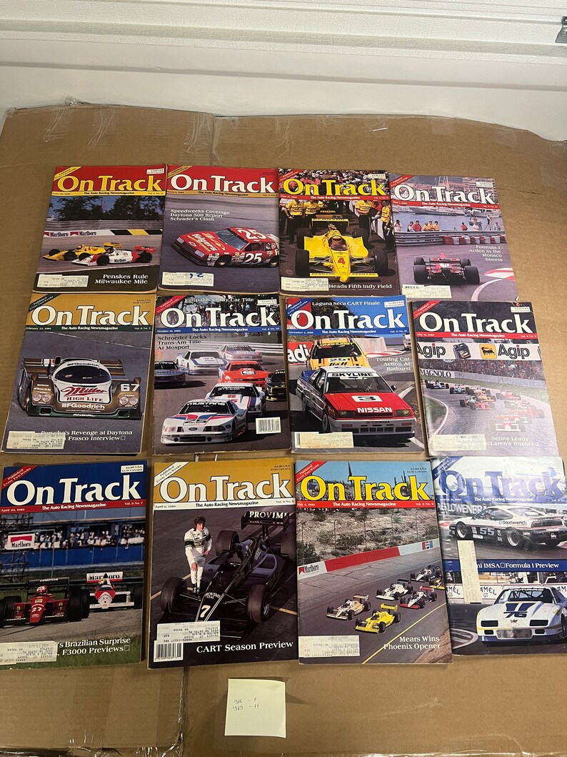 Kavel van 12 vintage 1986,1989 On Track The Auto Racing News Magazine afbeelding 1