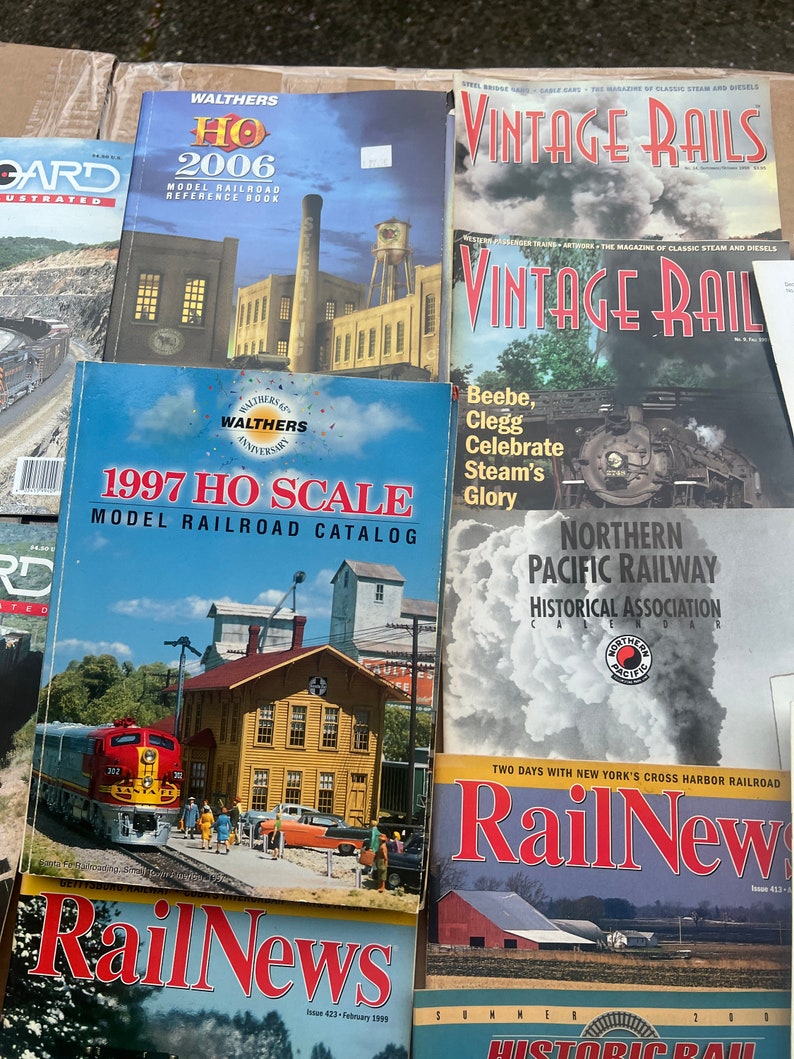Mixed Lot of 30 Railroad RailNews Mainstreeter CTC Boad Walthers HO Magazine image 6