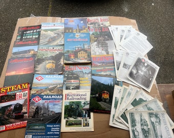 Lotto misto di oltre 30 Railroad RailNews Mainstreeter CTC Boad Walthers HO Magazine