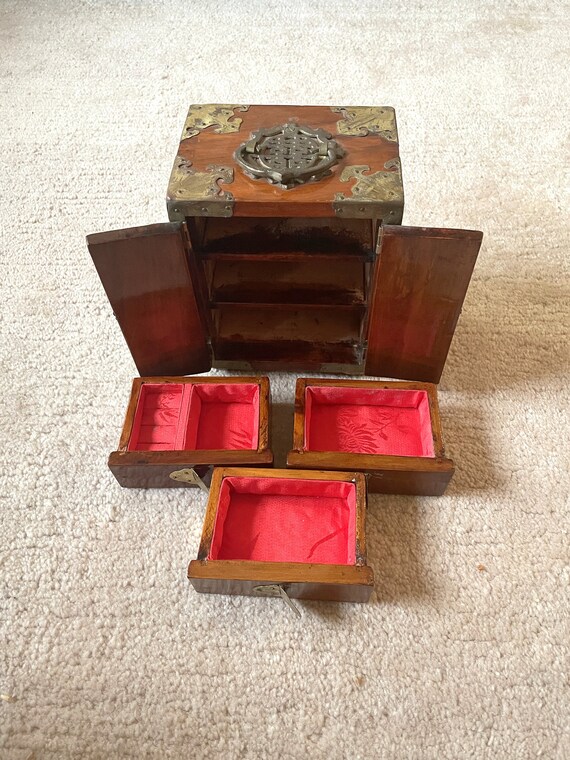 Vintage Chinese Wood Jewellery Box with Jade Inlay wi… Gem