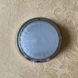 Vintage antik skeppslampa båtlampa vägglampa retro nautisk inredning vägghängande armatur kupolformad 1960-60-tal frostad veteranbil