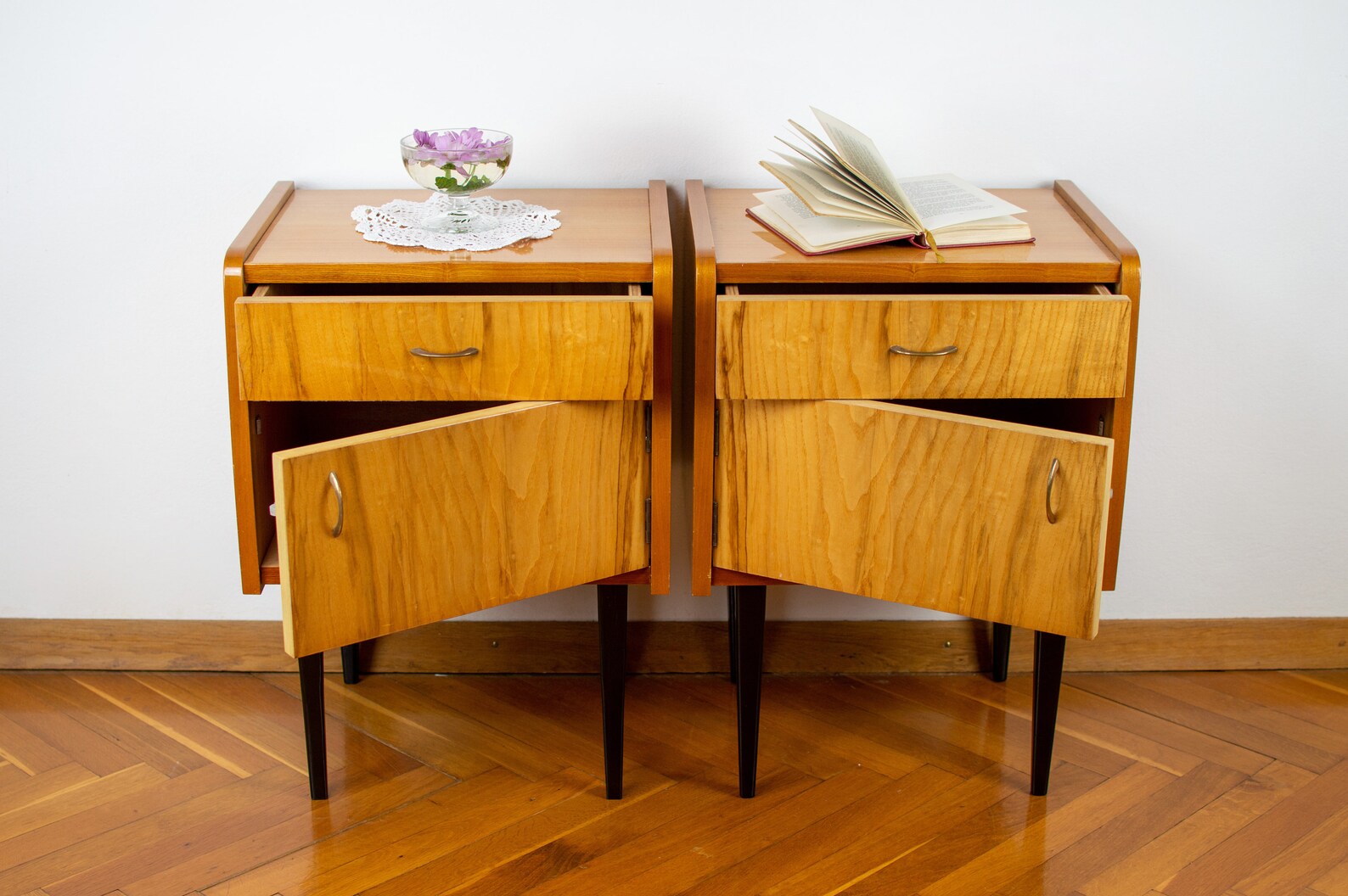Pair of Vintage Nightstands Retro Modern Nightstands Etsy