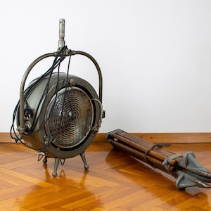Mid-century Mole-Richardson Spot Light | Vintage Adjustable Industrial Lighting | Tripod Floor Lamp | Military Searchlight | Stage Light