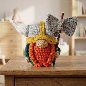 Virkat vikingagnom-amigurumimönster (PDF)