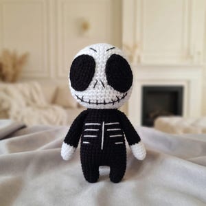 Patroon gehaakt skelet en pompoen – Halloween-amigurumi (pdf-bestand)
