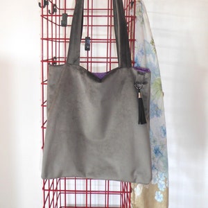Fourre-tout en velours/sac en velours anthracite/doublure cachemire mauve\sac cabas en velours/sac livre/sac à bandoulière\pampille en cuir