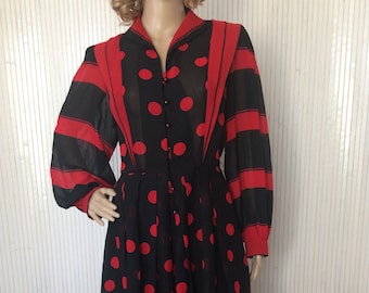 Robe Vintage Noire et rouge à Pois à Manches longues
